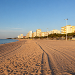 Platja d’Aro recupera la continuidad peatonal de su frente marítimo con una nueva pasarela sobre el Ridaura, adjudicada a Copisa